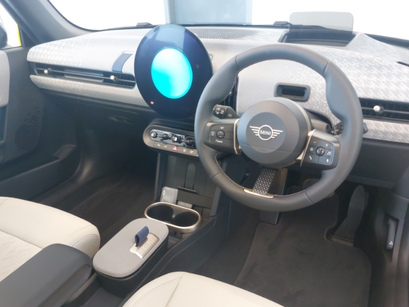 Mini Hatch 2.0 C Exclusive Level 1 Black #4