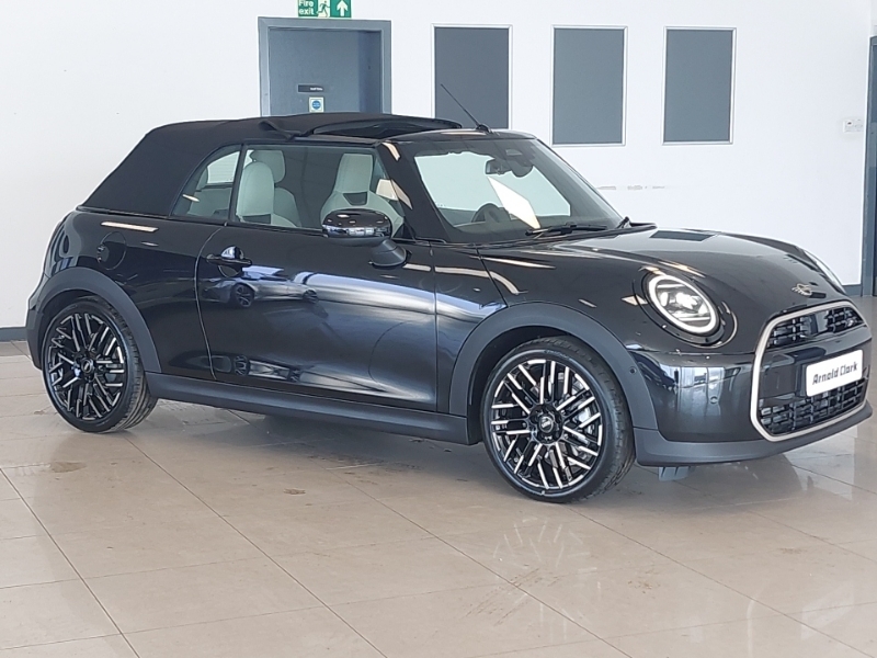 Mini Hatch 2.0 C Exclusive Level 1 Black