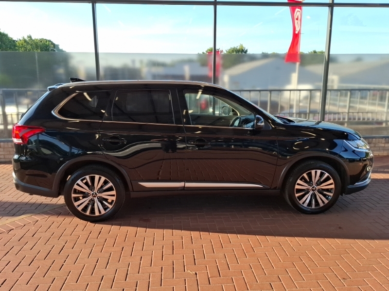 Mitsubishi Outlander 2.0 Exceed Cvt YD69UML Black #3