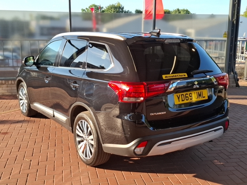 Mitsubishi Outlander 2.0 Exceed Cvt Black