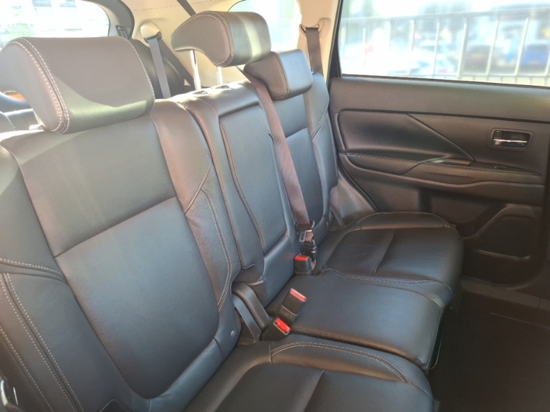Mitsubishi Outlander 2.0 Exceed Cvt YD69UML Black #5