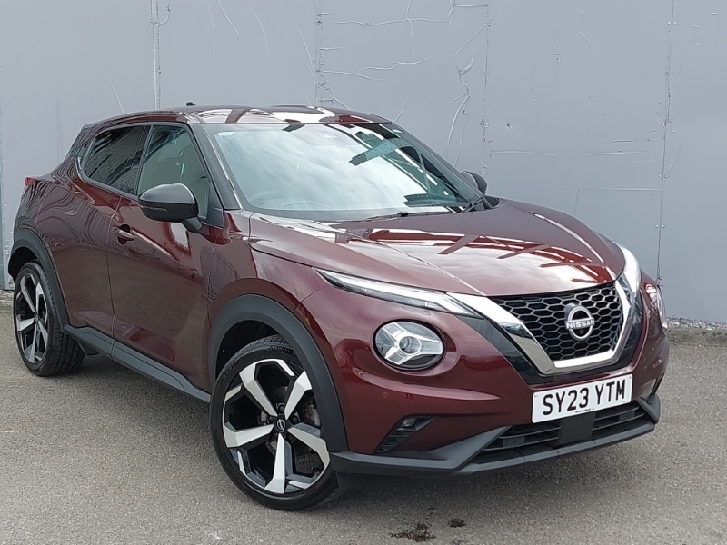 Nissan Juke 1.0 Dig-t 114 Tekna Red
