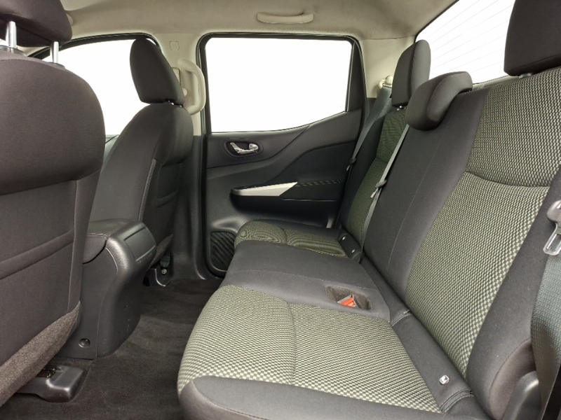 Nissan Navara Double Cab Pick Up Acenta 2.3Dci 163 Tt 4Wd Grey #6