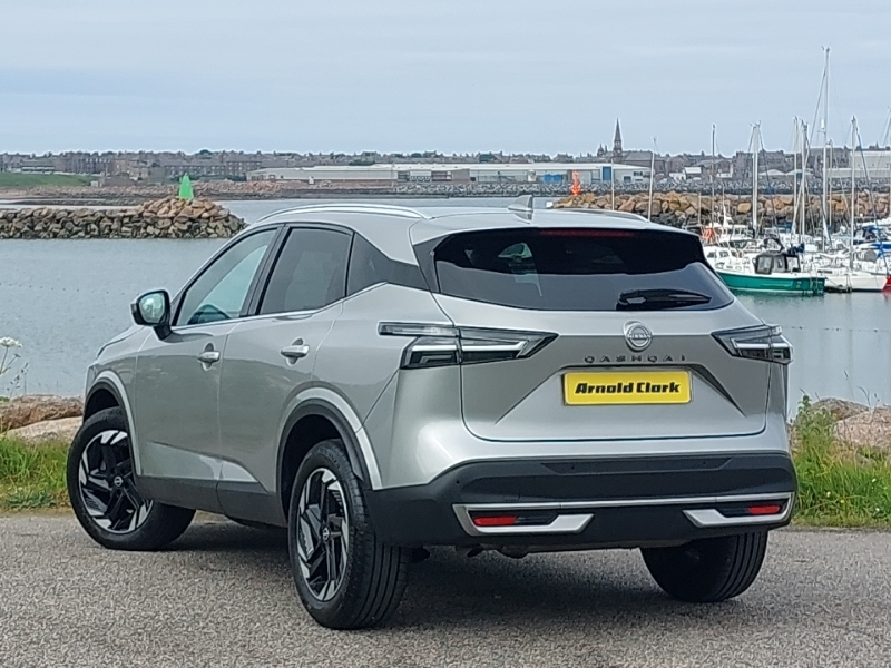 Nissan Qashqai 1.3 Dig-t Mh N-connecta LT24BYR Silver #2