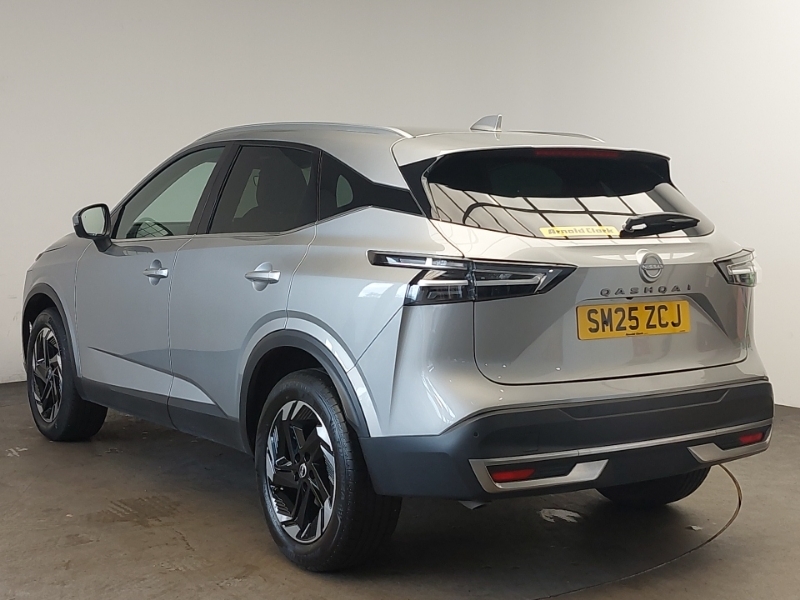 Nissan Qashqai 1.3 Dig-t Mh N-connecta SM25ZCJ Silver #2