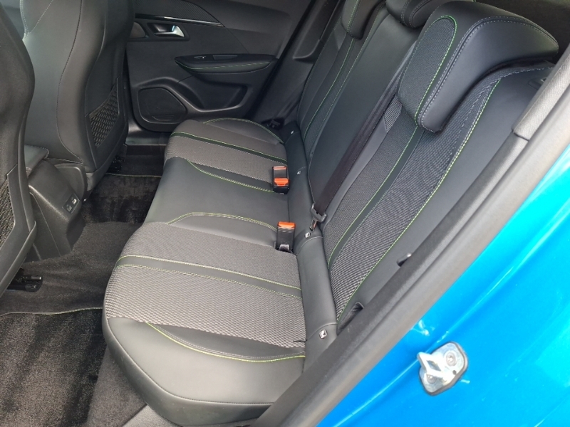 Peugeot e-2008 100Kw Gt 50Kwh Blue #6