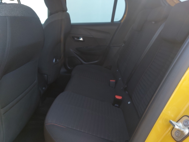 Peugeot 208 1.2 Puretech 100 Active Premium Eat8 WP23ORO Yellow #6