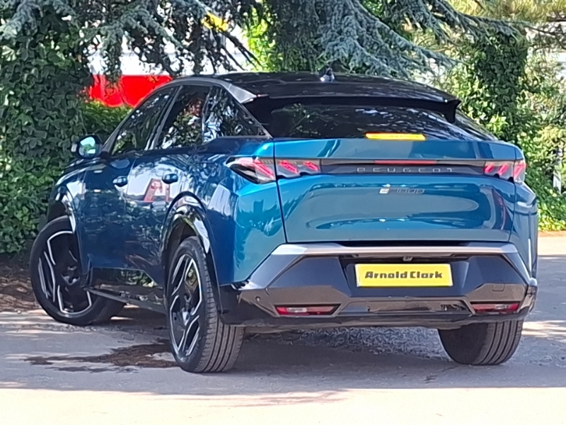 Peugeot 3008 157Kw Gt 73Kwh EO74WGV Blue #2