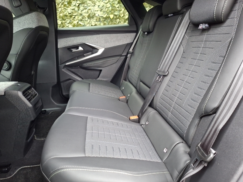 Peugeot 3008 157Kw Gt 73Kwh Grey #6