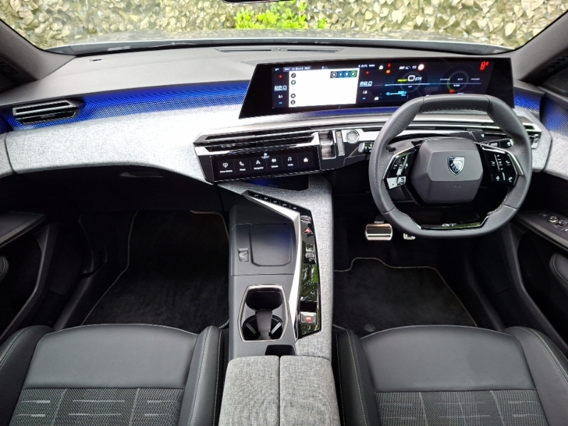 Peugeot 3008 157Kw Gt 73Kwh Grey #3