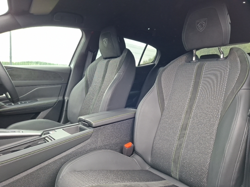Peugeot 408 1.2 Hybrid 136 Gt E-dsc6 White #5