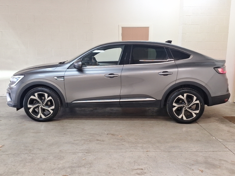 Renault Arkana 1.6 E-tech Fhev 145 Techno Grey #4