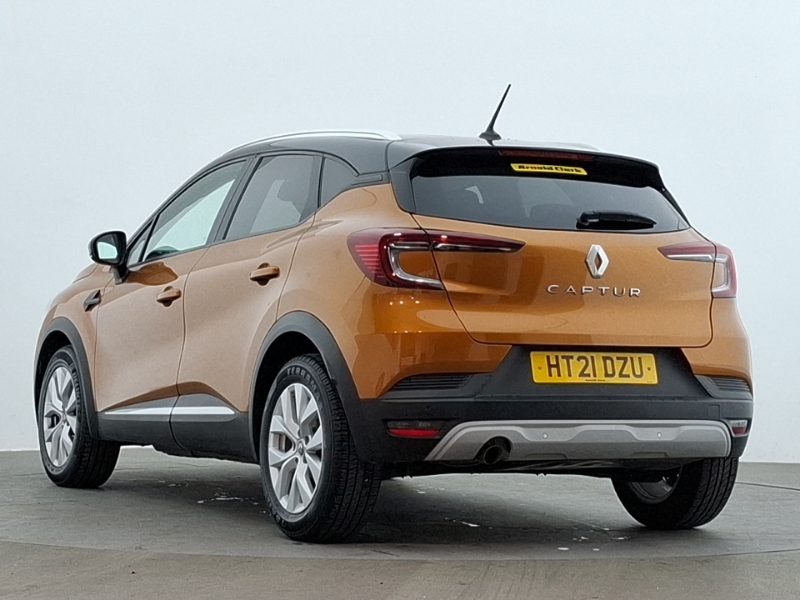 Renault Captur 1.3 Tce 130 Iconic HT21DZU Orange #2