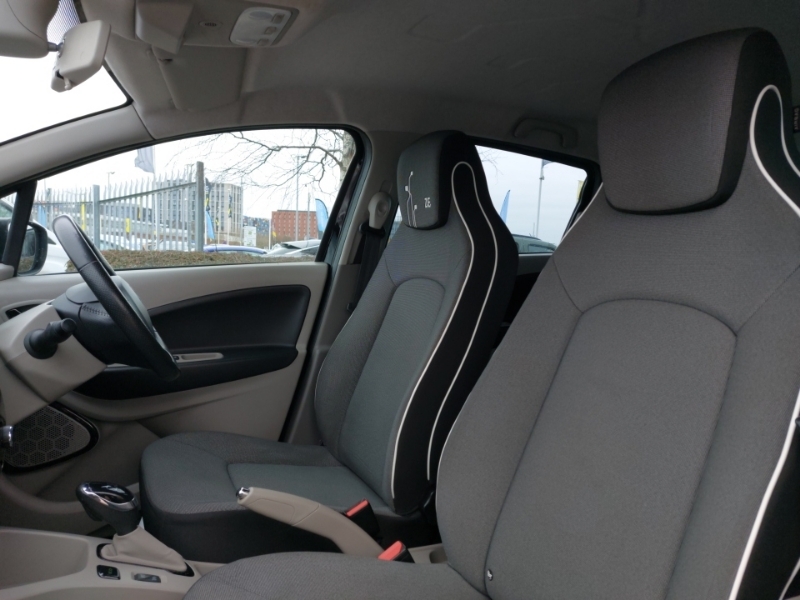 Renault Zoe Hatchback White #18