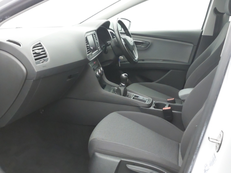 Seat Leon 1.5 Tsi Evo Se Dynamic Ez YG20GNZ White #5
