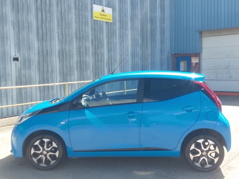 Toyota Aygo 1.0 Vvt-i X-trend Blue #4