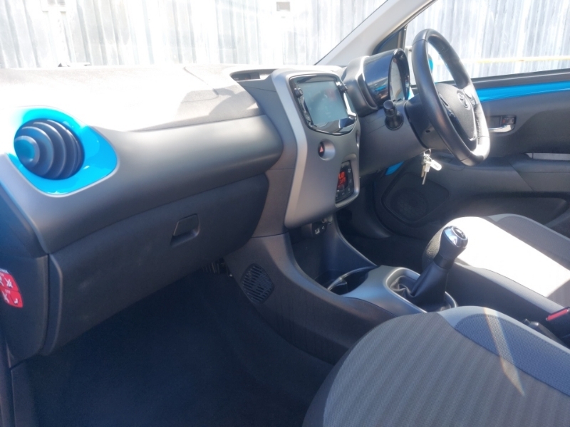 Toyota Aygo 1.0 Vvt-i X-trend Blue #5