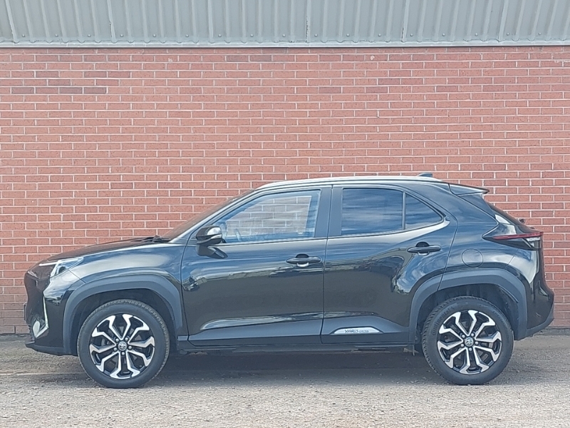 Toyota Yaris Cross 1.5 Hybrid Design Cvt Black #4