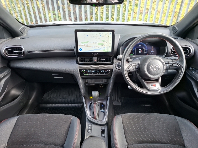 Toyota Yaris Cross 1.5 Hybrid 130 Gr Sport Cvt Grey #3