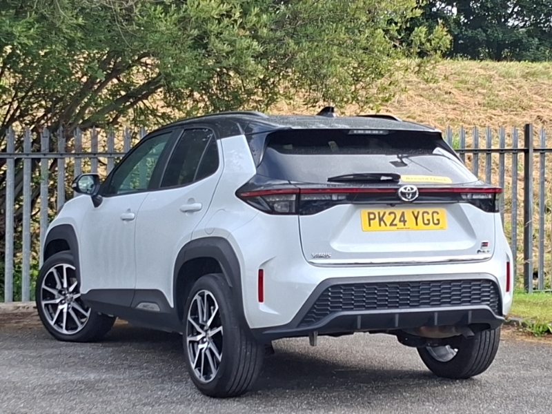 Toyota Yaris Cross 1.5 Hybrid 130 Gr Sport Cvt Grey #2