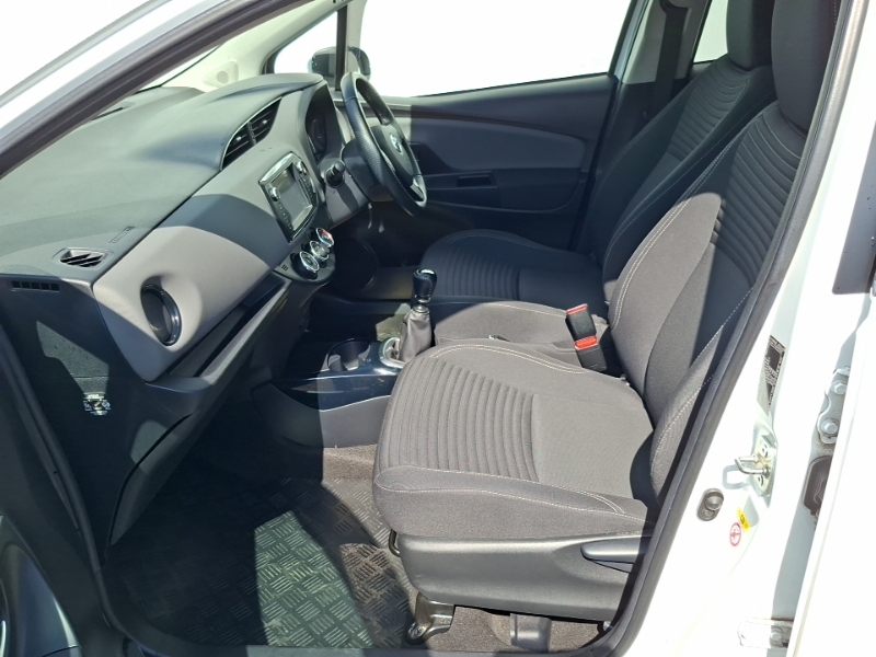 Toyota Yaris 1.33 Vvt-i Design SK16XXG White #5