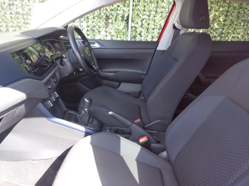Volkswagen Polo 1.0 Tsi 95 United SL21ETD Red #5