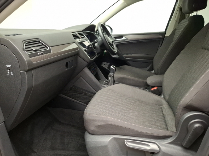 Volkswagen Tiguan Allspace 1.5 Tsi Life Black #5