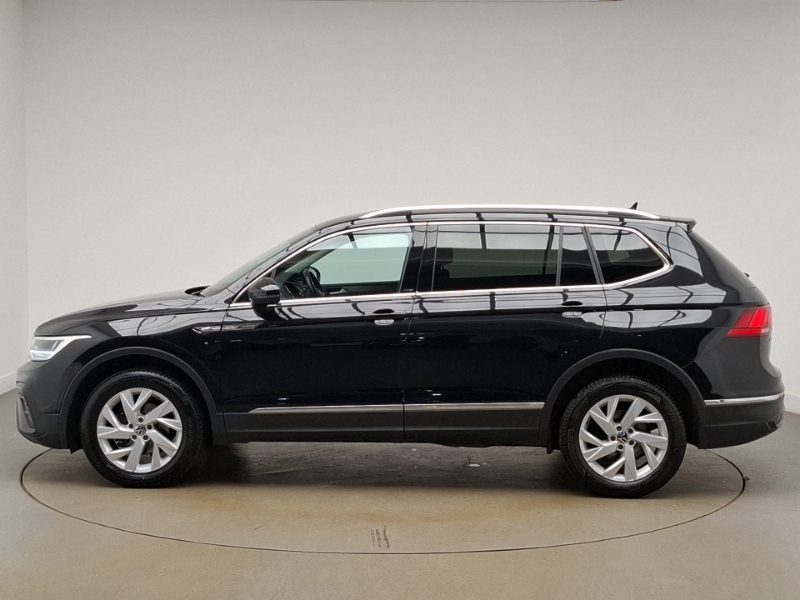 Volkswagen Tiguan Allspace 1.5 Tsi Life Black #4