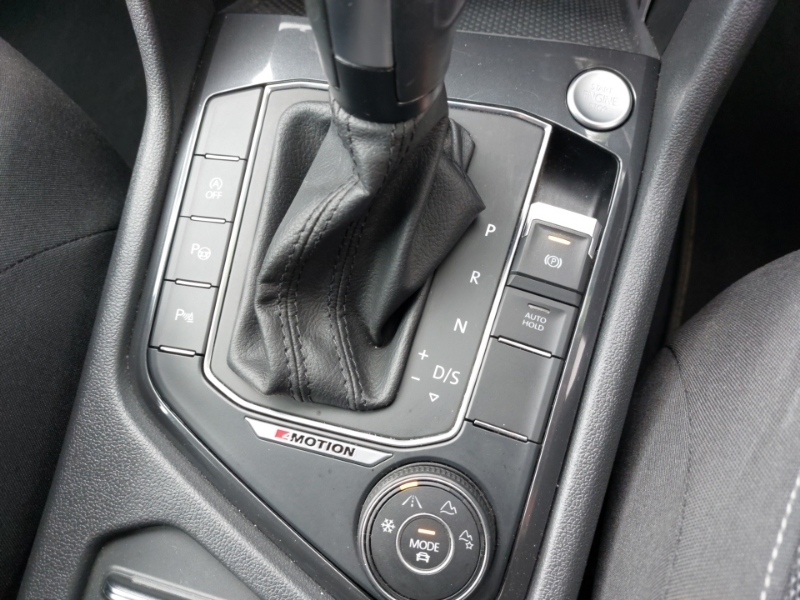 Volkswagen Tiguan Allspace 2L Match Grey #16