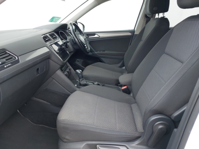 Volkswagen Tiguan Allspace 2.0 Tdi 4Motion Match Dsg White #5