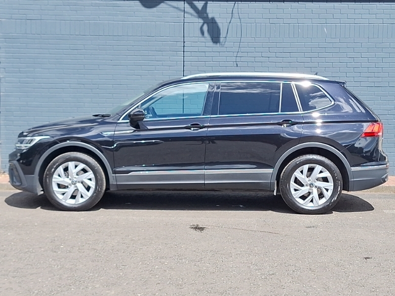 Volkswagen Tiguan Allspace 1.5 Tsi Life Black #4