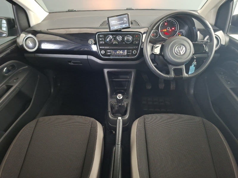 Volkswagen Up 1.0 Bluemotion Tech High Up Black #3