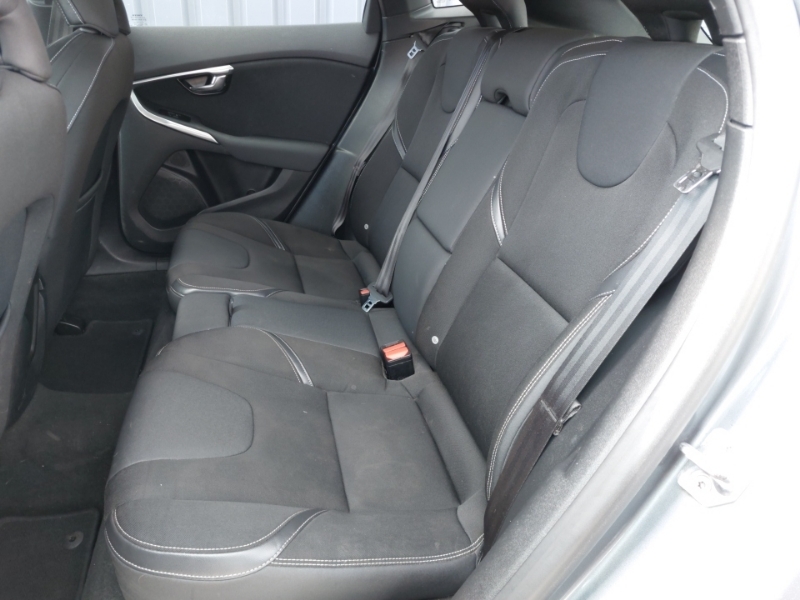 Volvo V40 T3 152 Momentum Nav Plus Grey #6