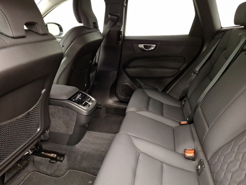 Volvo XC60 2.0 B5p Plus Dark Awd Geartronic SO25KHD Gold #6