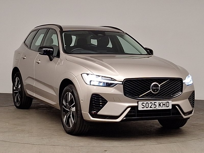 Volvo XC60 2.0 B5p Plus Dark Awd Geartronic Gold