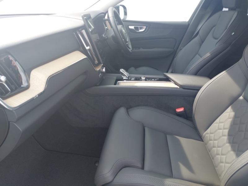 Volvo XC60 2.0 T6 350 Phev Plus Dark Awd Geartronic White #5