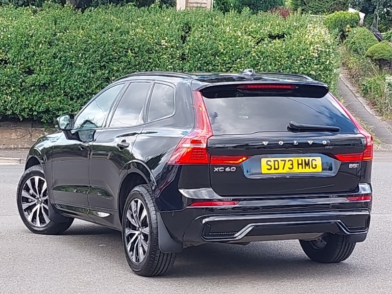 Volvo XC60 2.0 B5p Plus Dark Awd Geartronic Black #2