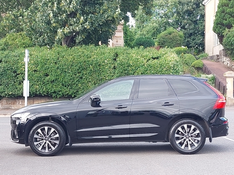Volvo XC60 2.0 B5p Plus Dark Awd Geartronic Black #4