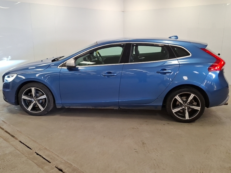 Volvo V40 T2 122 R Design Blue #4