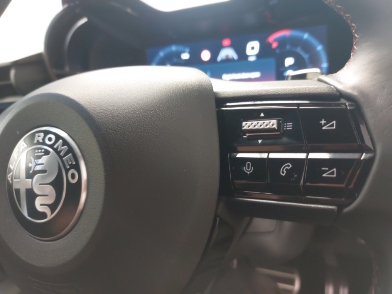 Alfa Romeo Junior 54Kwh Elettrica Veloce Suv 280 #12