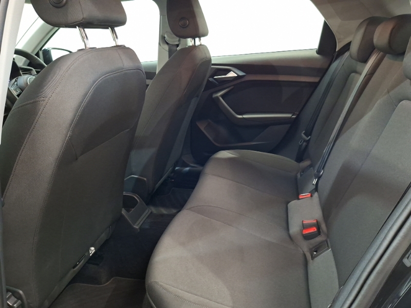 Audi A1 25 Tfsi Technik RO73GJX Black #6