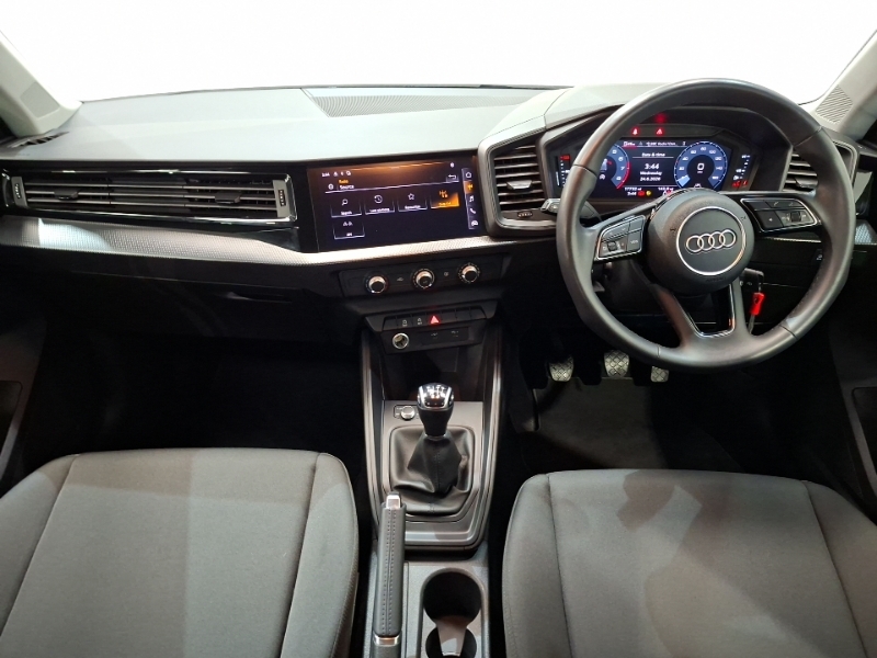 Audi A1 25 Tfsi Technik RO73GJX Black #3