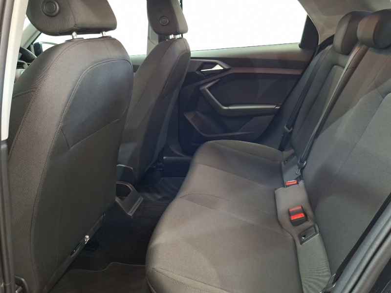 Audi A1 25 Tfsi Technik YH73SUU Black #6