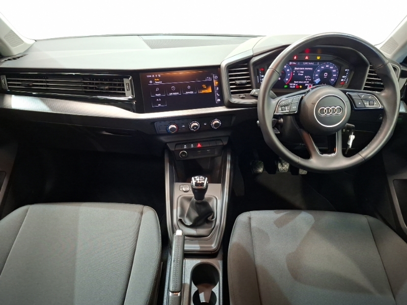Audi A1 25 Tfsi Technik YH73SUU Black #3