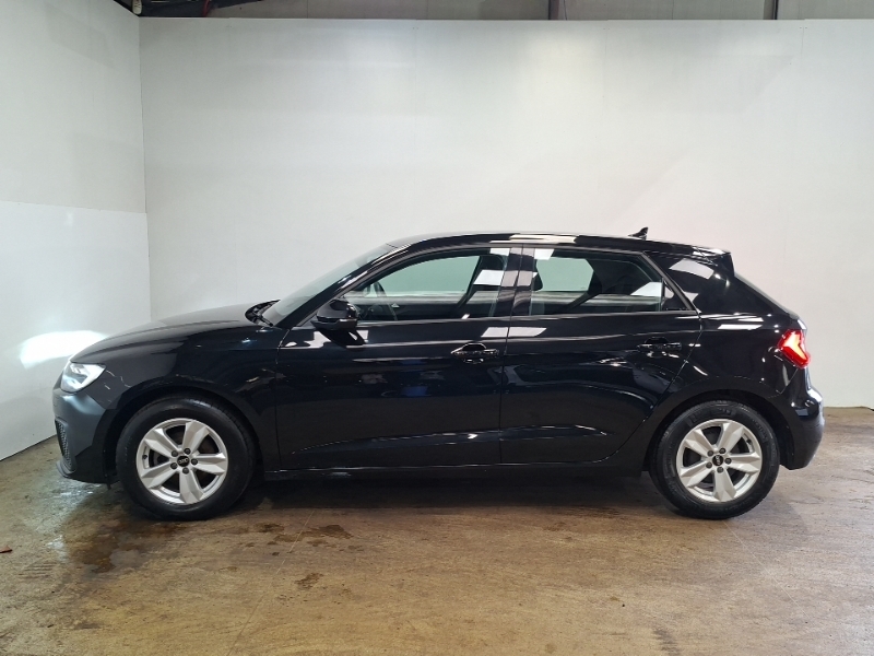 Audi A1 25 Tfsi Technik YH73SUU Black #4