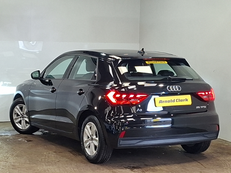 Audi A1 25 Tfsi Technik YH73SUU Black #2