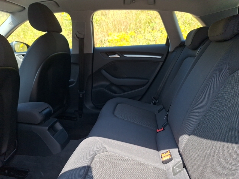 Audi A3 1.0 Tfsi Se CP17VJM Black #6