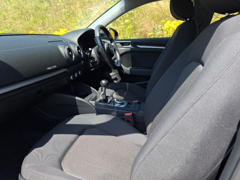 Audi A3 1.0 Tfsi Se CP17VJM Black #5