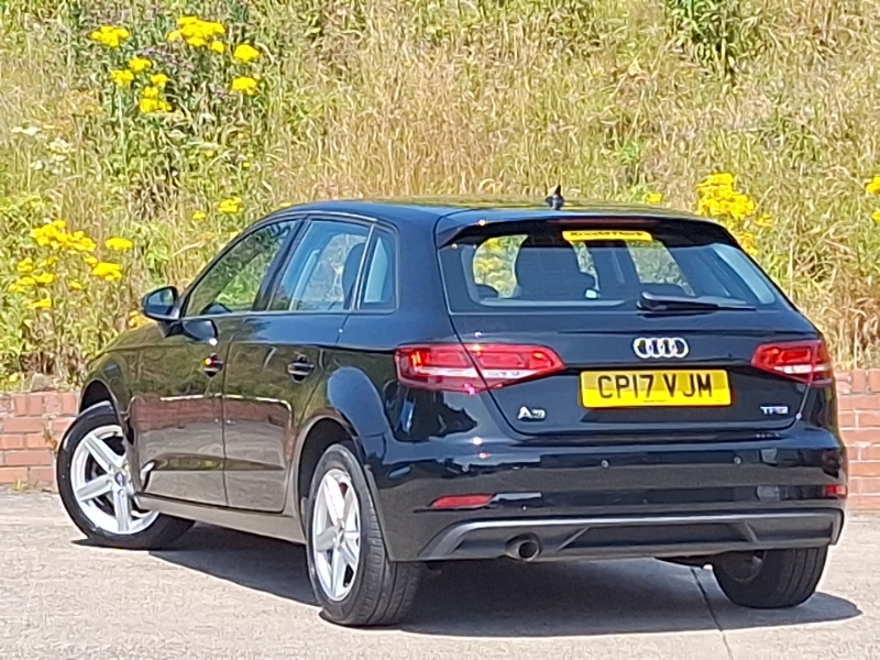 Audi A3 1.0 Tfsi Se CP17VJM Black #2