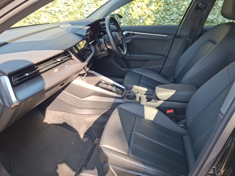 Audi A3 35 Tfsi Sport S Tronic YB73XRK Black #5